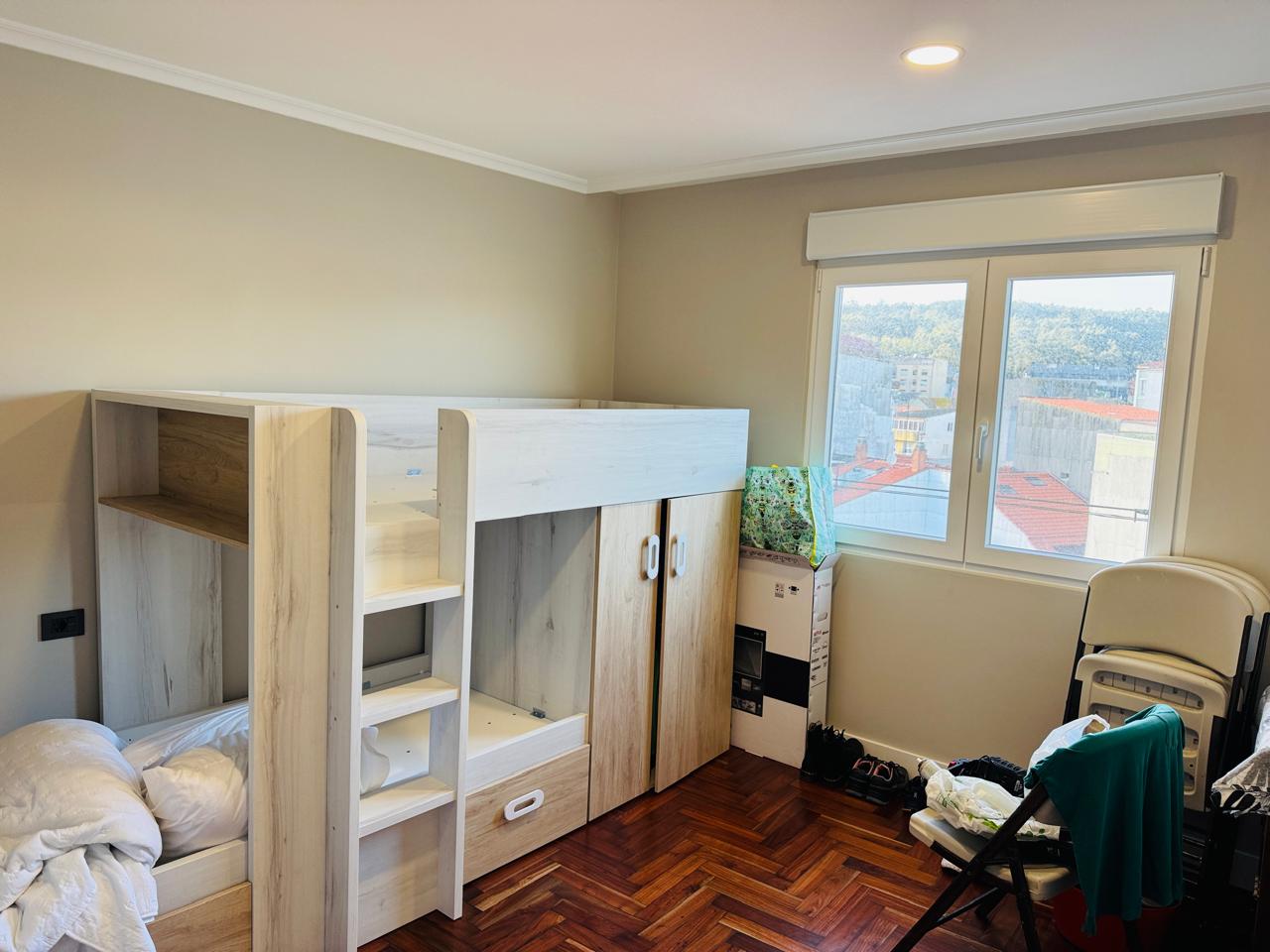 SE VENDE PISO EN EL MALECÓN CON VISTAS AL MAR Y A LA RÍA – 140 M², ÁTICO LUMINOSO