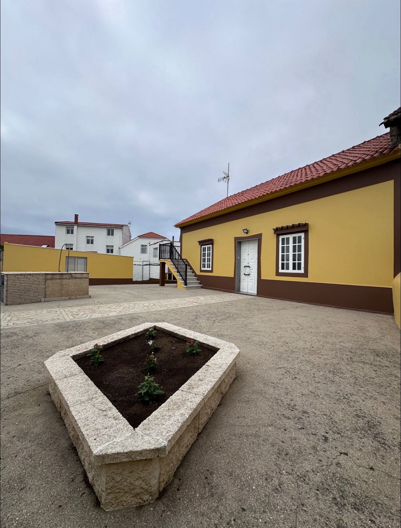 SE VENDE CASA A POCOS METROS DE LA PLAYA - CASTIÑEIRAS, RIBEIRA