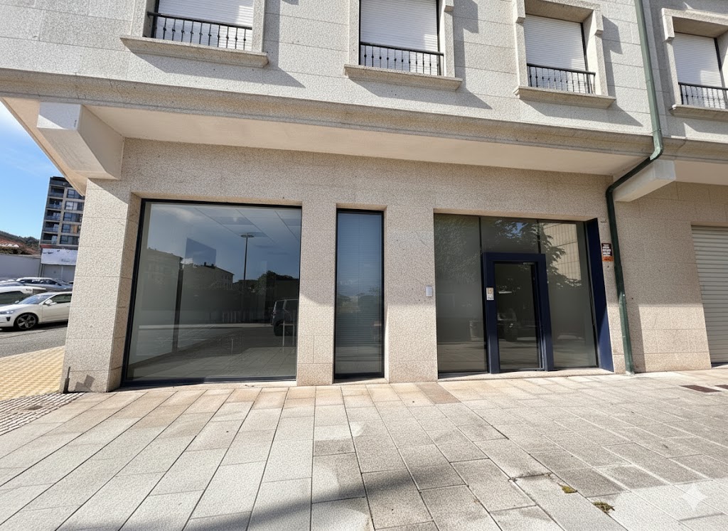 BAJO COMERCIAL EN ALQUILER – AVDA. DE LA CORUÑA, RIBEIRA