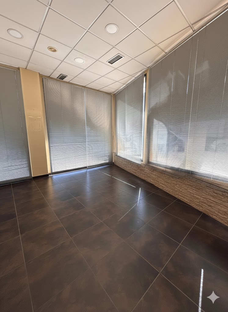 BAJO COMERCIAL EN ALQUILER – AVDA. DE LA CORUÑA, RIBEIRA