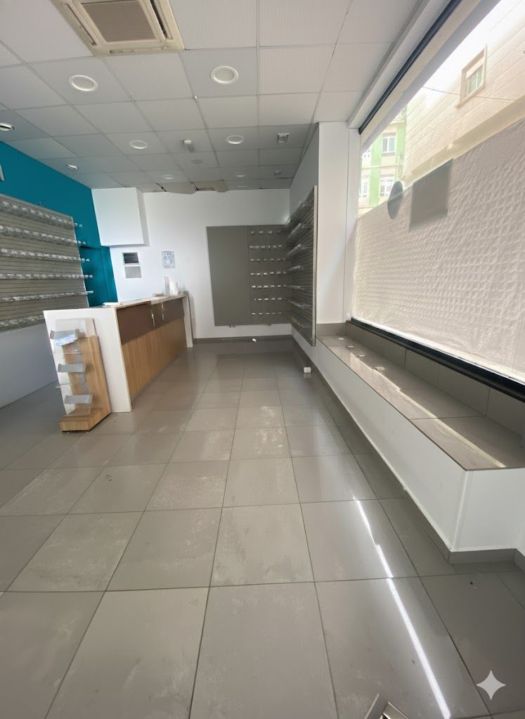 OPORTUNIDAD ÚNICA:BAJO COMERCIAL DE  70 m² EN EL CORAZON DE RIBEIRA