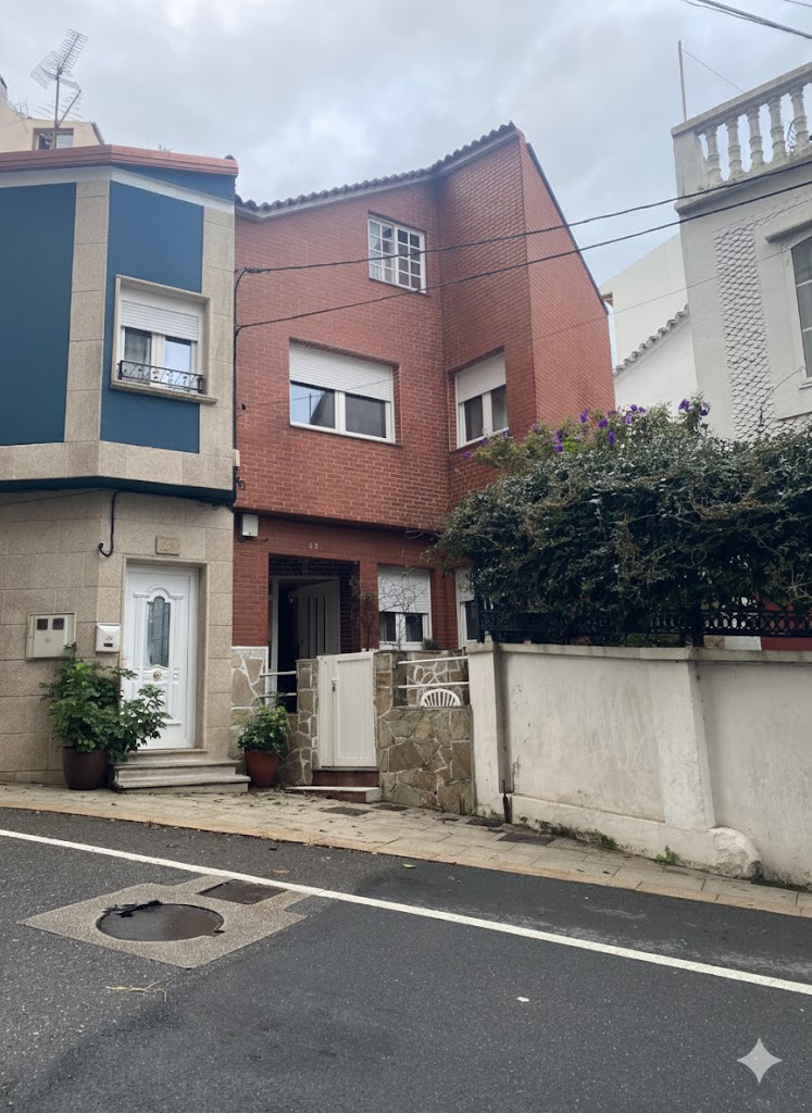 VENTA DE CASA EN RIBEIRA ADOSADA