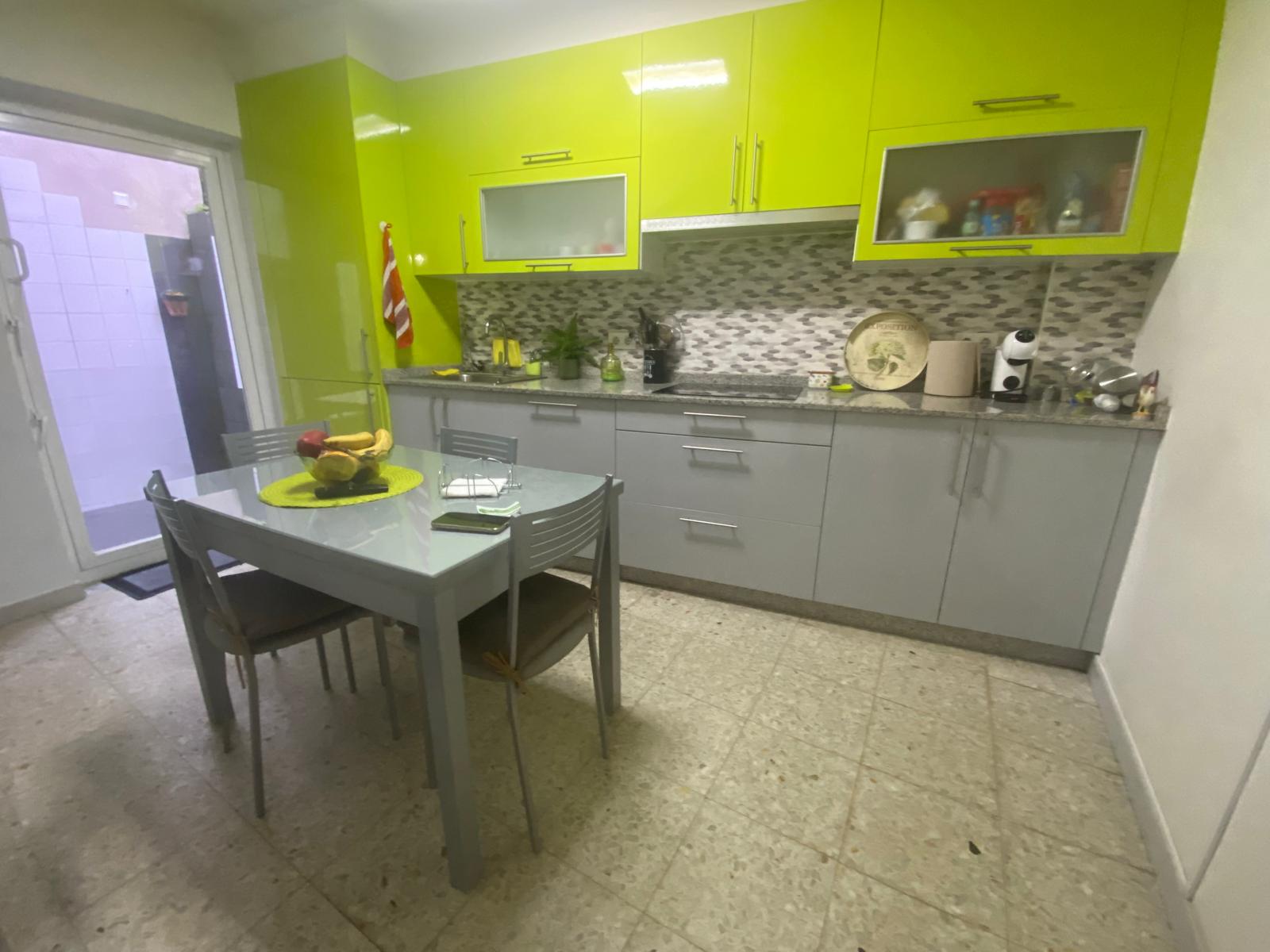 VENTA DE CASA EN RIBEIRA ADOSADA