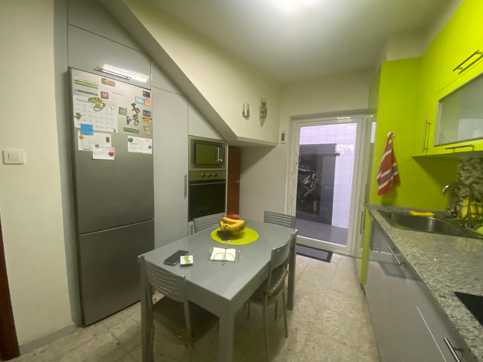 VENTA DE CASA EN RIBEIRA ADOSADA