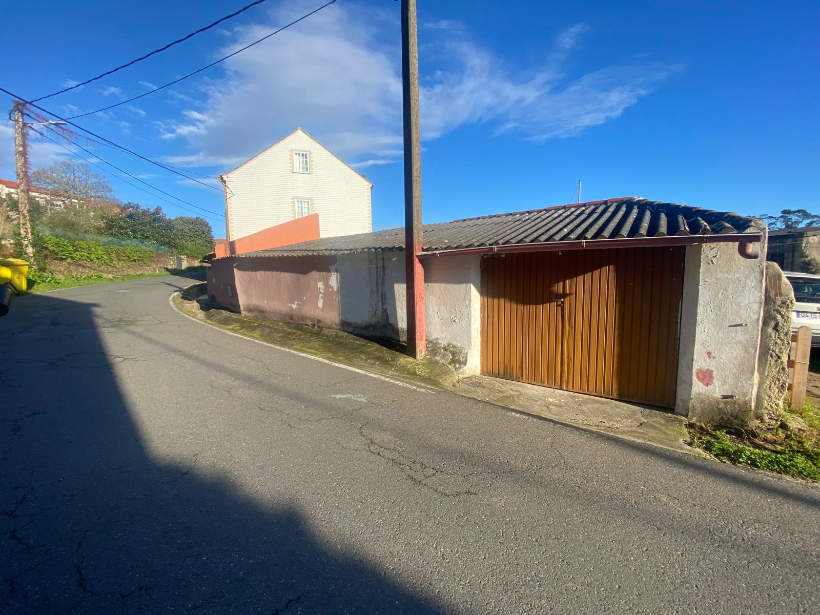 VENTA DE CASA EN MARTÍN – RIBEIRA (A CORUÑA) CON VISTAS AL MAR