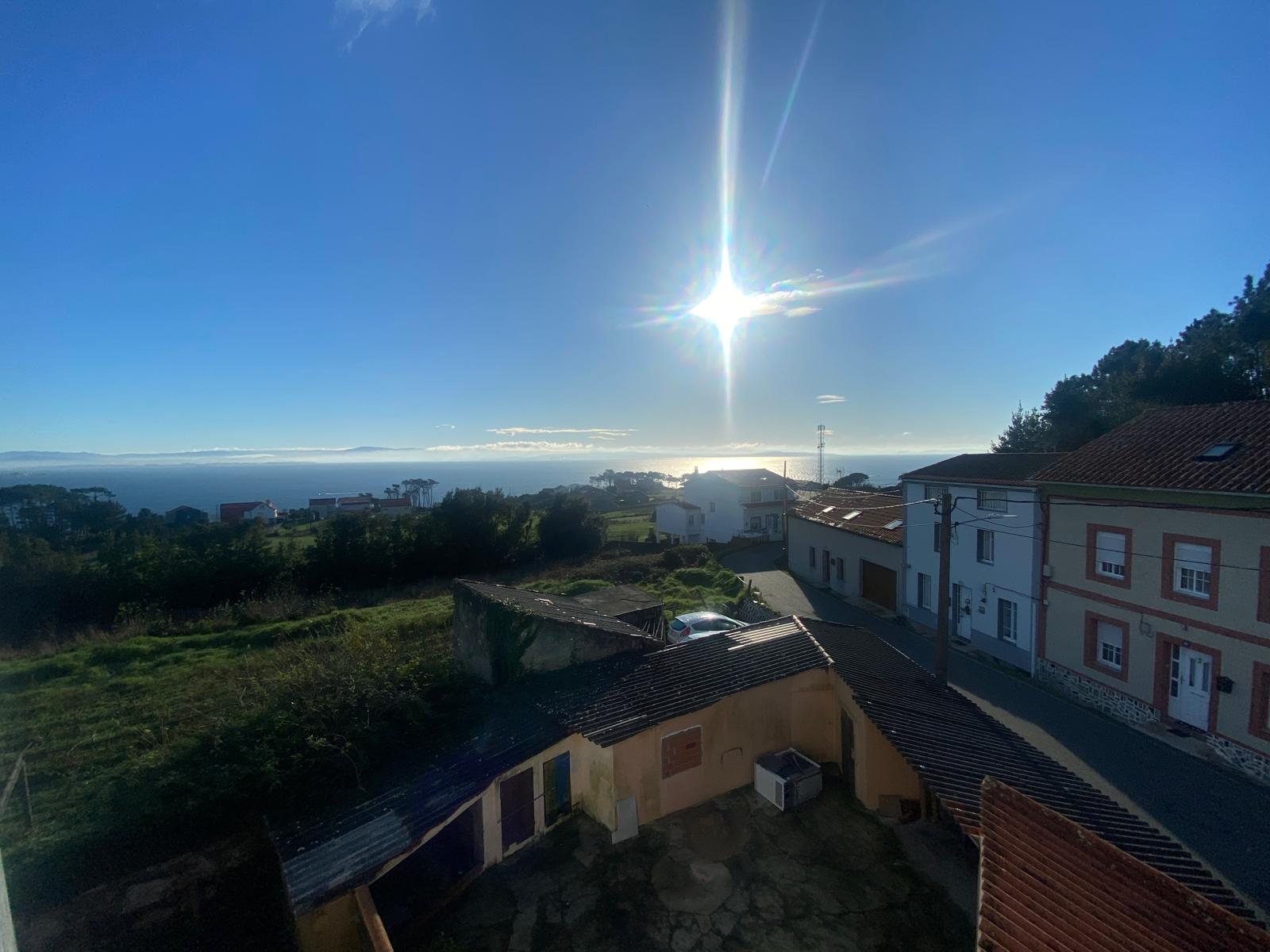 VENTA DE CASA EN MARTÍN – RIBEIRA (A CORUÑA) CON VISTAS AL MAR