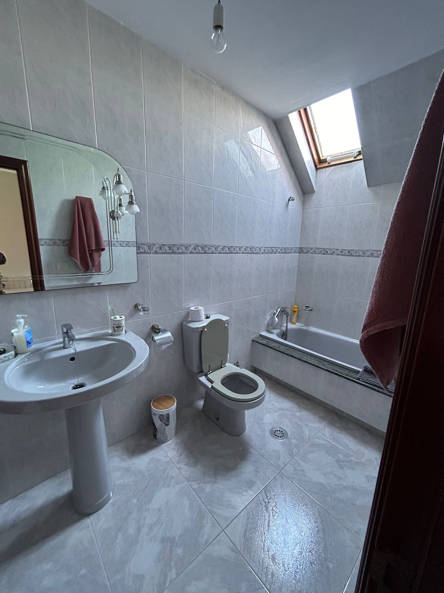 SE VENDE CASA EN CARREIRA, RIBEIRA