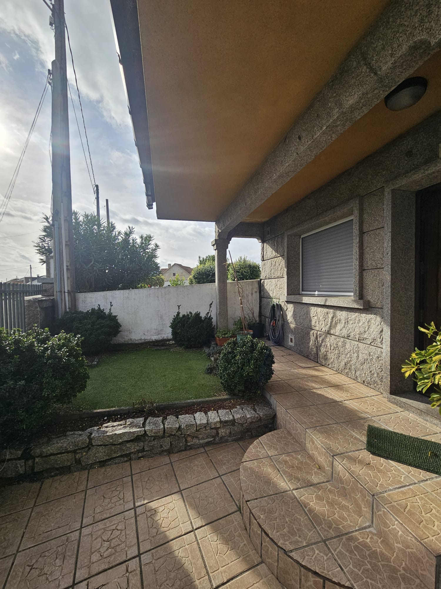 CASA RUSTICA EN AGUIÑO CON TERRENO