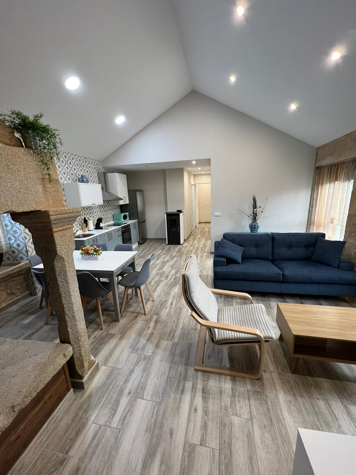 ALQUILER DE ENCANTADORA CASITA EN PUEBLA DEL CARAMIÑAL PARA TEMPORADA ESCOLAR