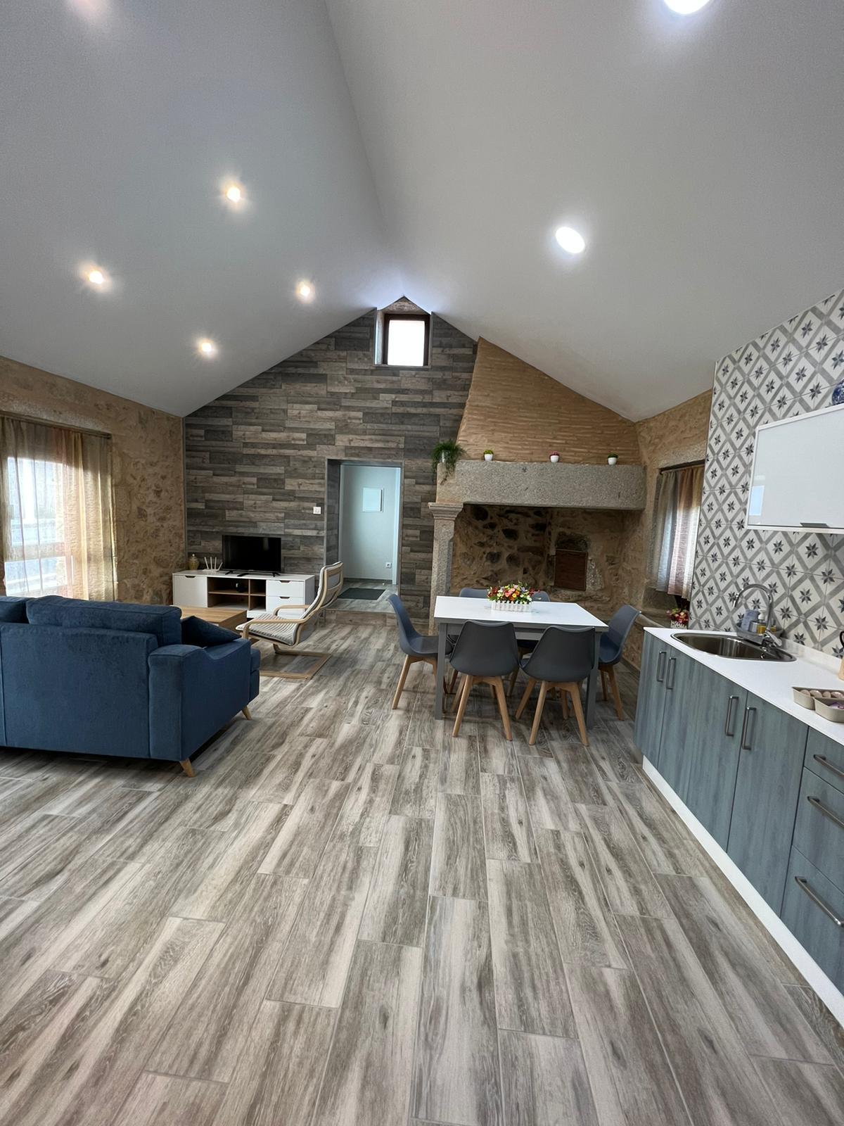 ALQUILER DE ENCANTADORA CASITA EN PUEBLA DEL CARAMIÑAL PARA TEMPORADA ESCOLAR