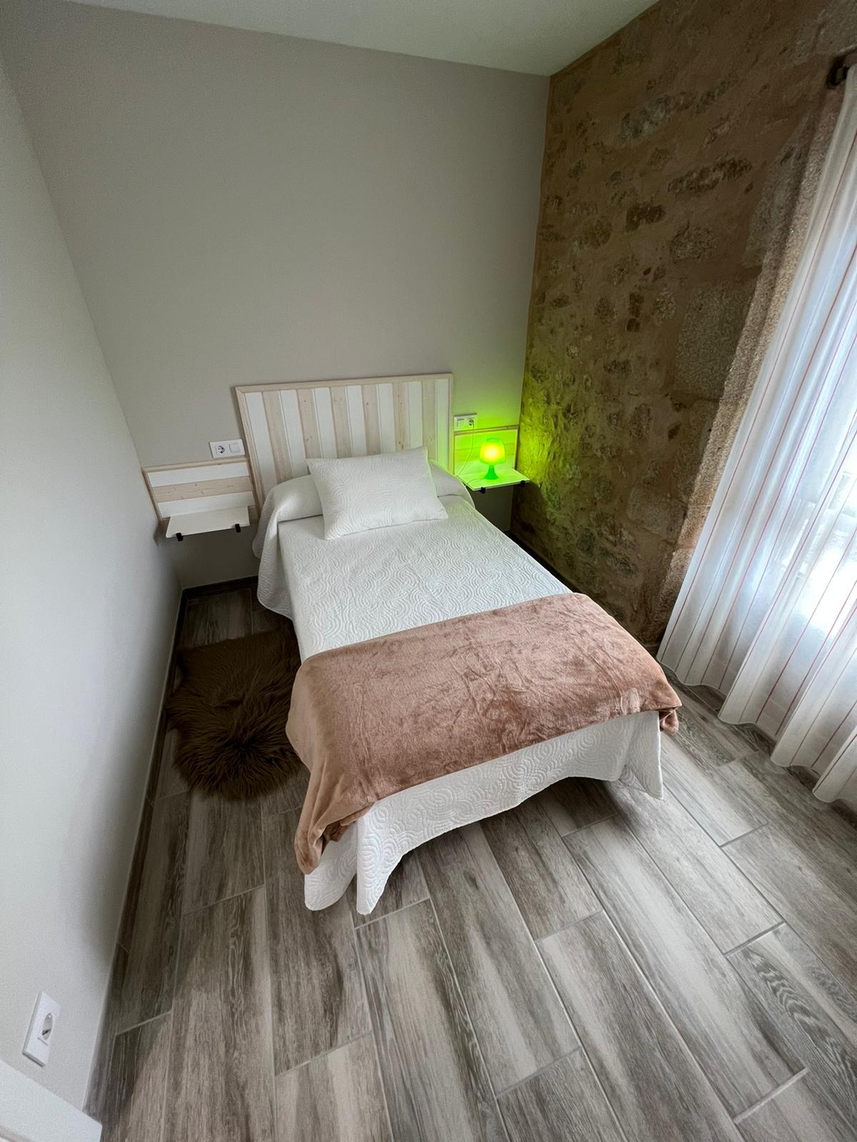 ALQUILER DE ENCANTADORA CASITA EN PUEBLA DEL CARAMIÑAL PARA TEMPORADA ESCOLAR