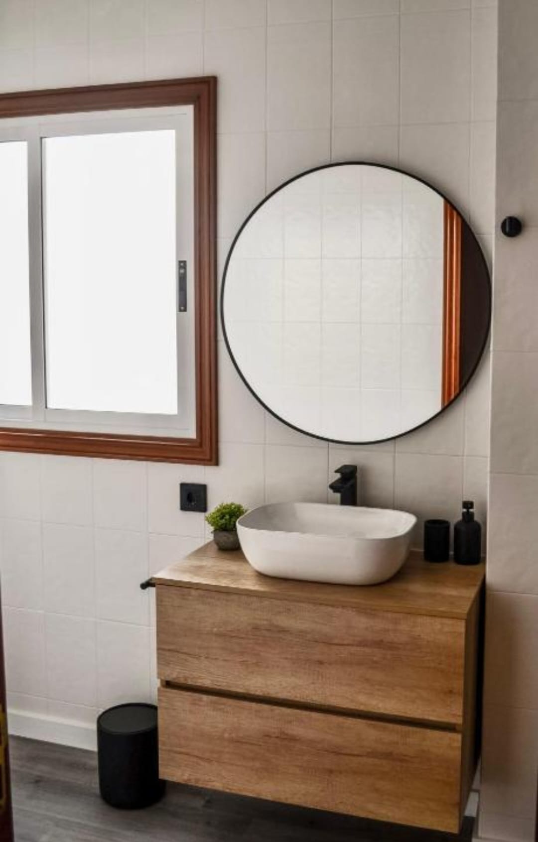 ¡TU ESCAPADA PERFECTA EN EL CORAZÓN DE RIBEIRA!