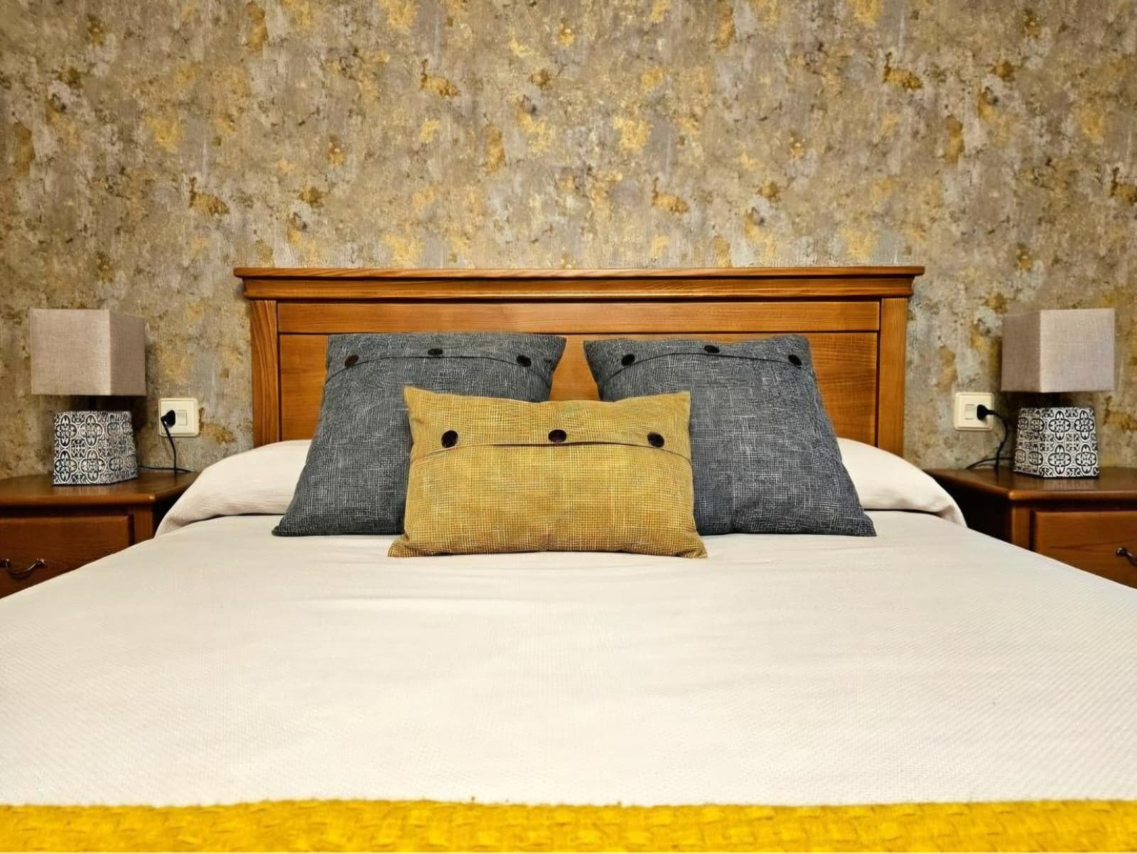 ¡TU ESCAPADA PERFECTA EN EL CORAZÓN DE RIBEIRA!