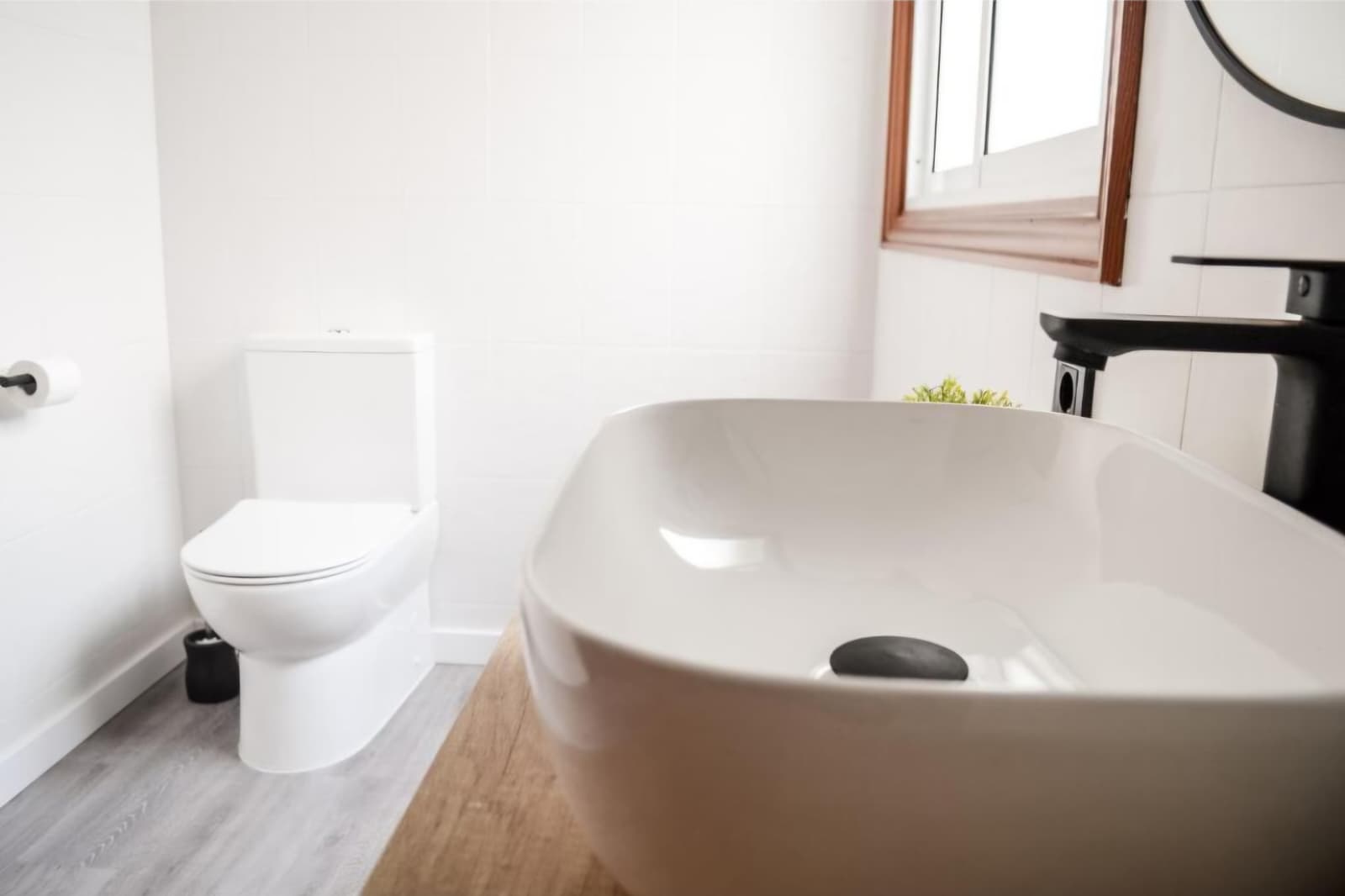 ¡TU ESCAPADA PERFECTA EN EL CORAZÓN DE RIBEIRA!