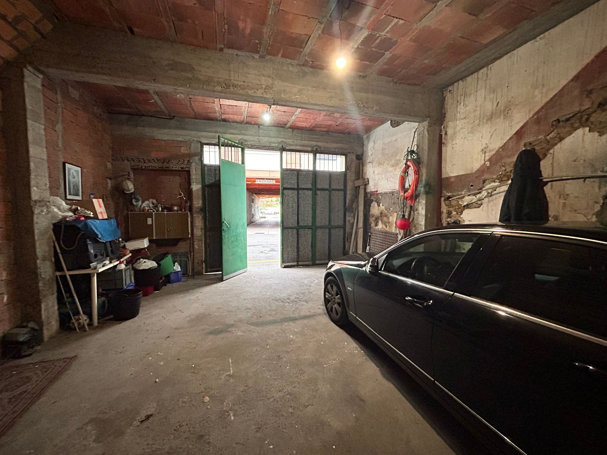 OPORTUNIDAD ÚNICA: EDIFICIO COMPLETO EN NOIA CON VIVIENDAS INDEPENDIENTES Y GARAJE