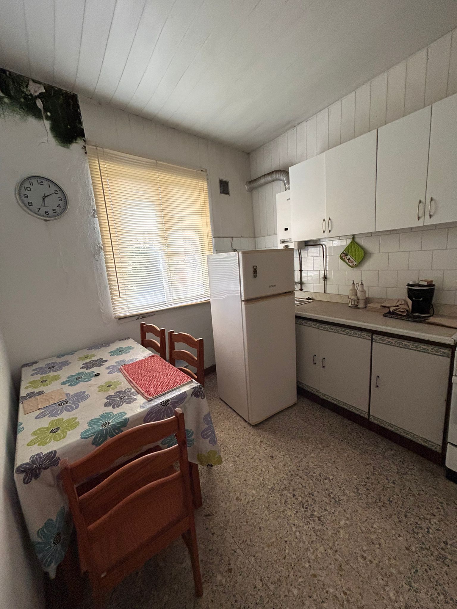 OPORTUNIDAD ÚNICA: EDIFICIO COMPLETO EN NOIA CON VIVIENDAS INDEPENDIENTES Y GARAJE