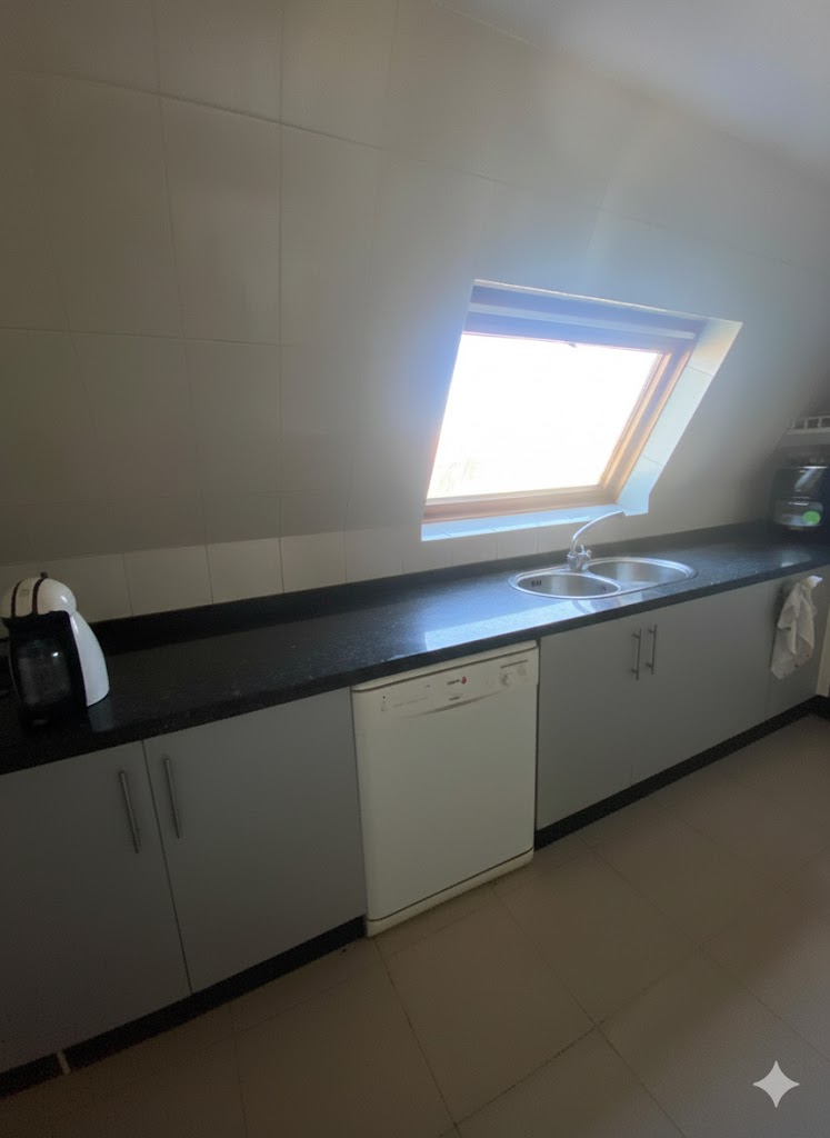 ÁTICO DE 144 M² EN EL CENTRO DE RIBEIRA CON TERRAZA Y ASCENSOR