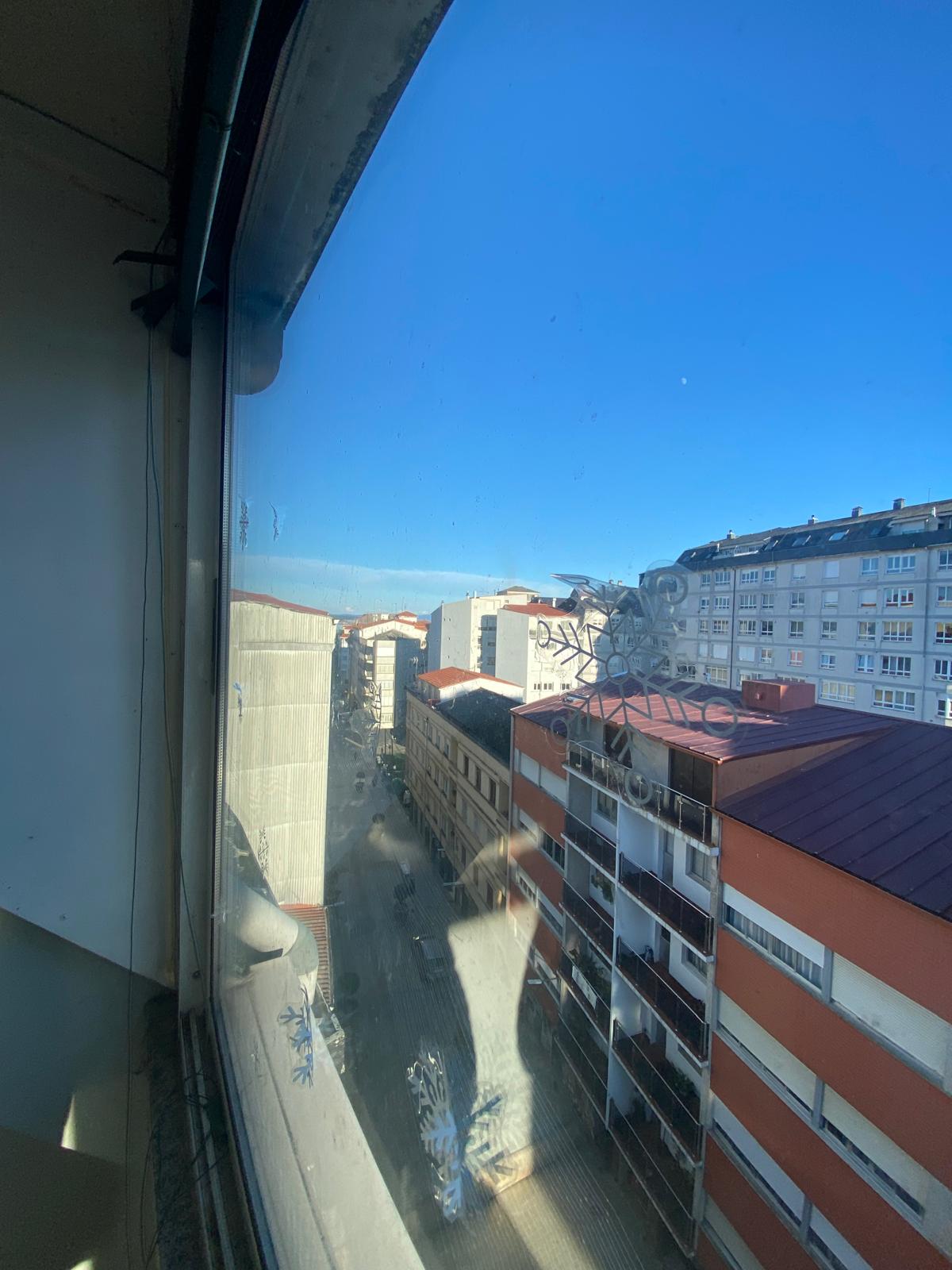 ÁTICO DE 144 M² EN EL CENTRO DE RIBEIRA CON TERRAZA Y ASCENSOR