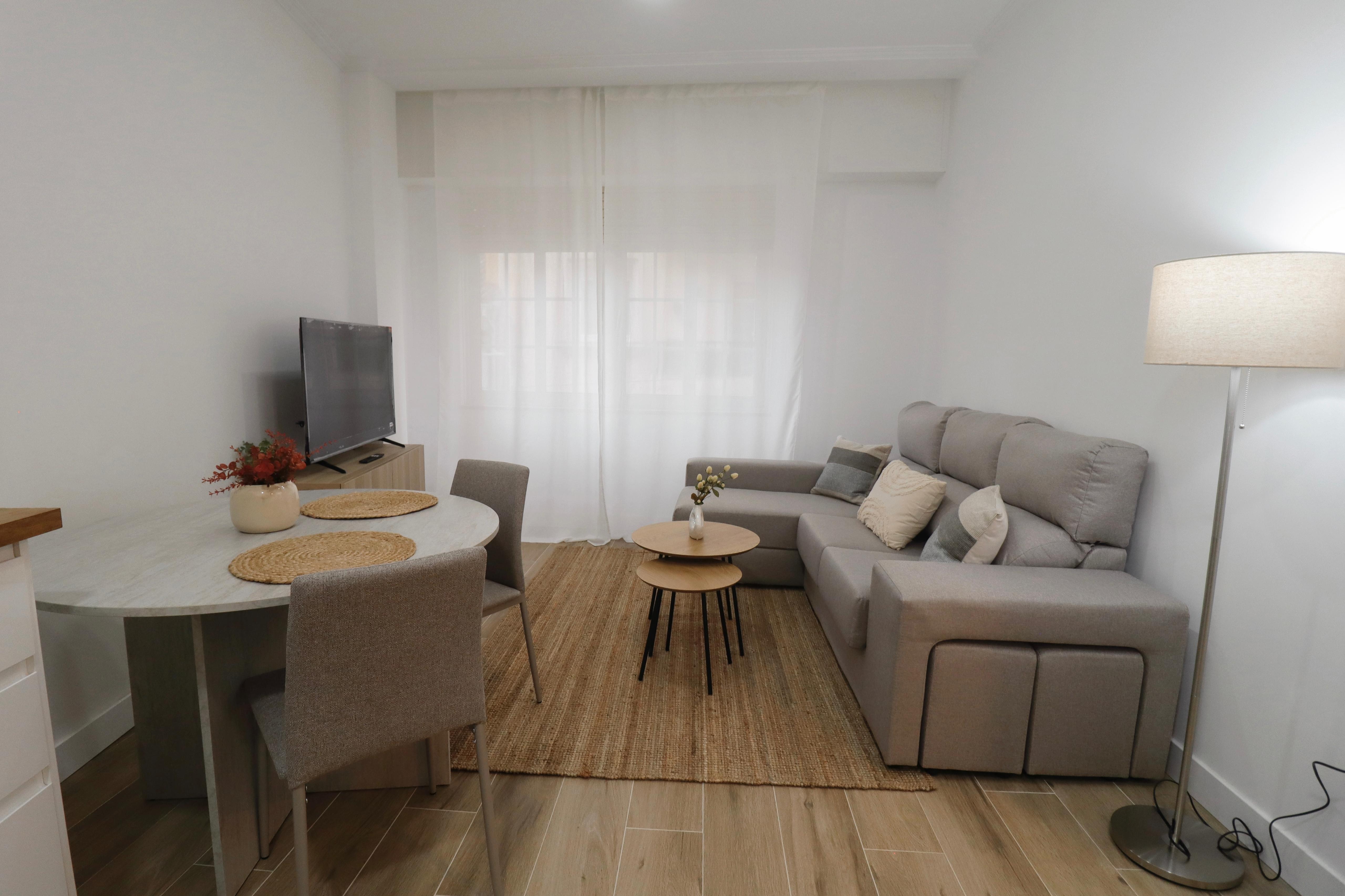 ALQUILER DE ESTUDIO EN PLENO CENTRO DE RIBEIRA