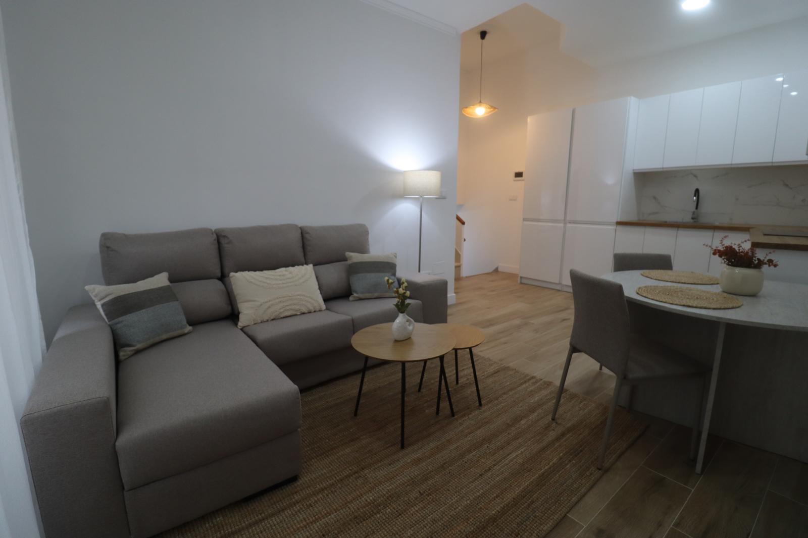 ALQUILER DE ESTUDIO EN PLENO CENTRO DE RIBEIRA