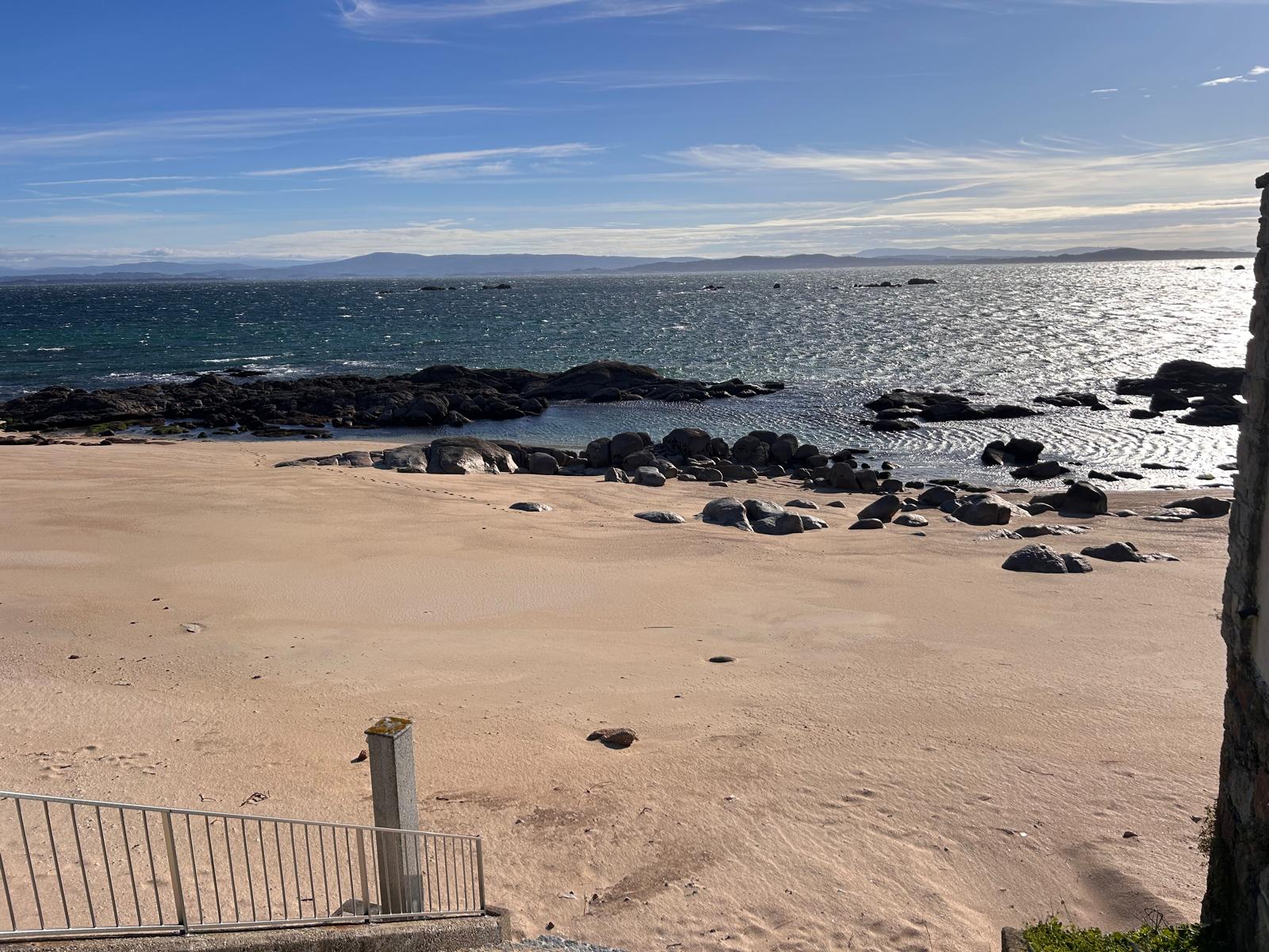  CASA CON DOS VIVIENDAS INDEPENDIENTES Y VISTAS AL MAR EN CASTIÑEIRAS – RIBEIRA