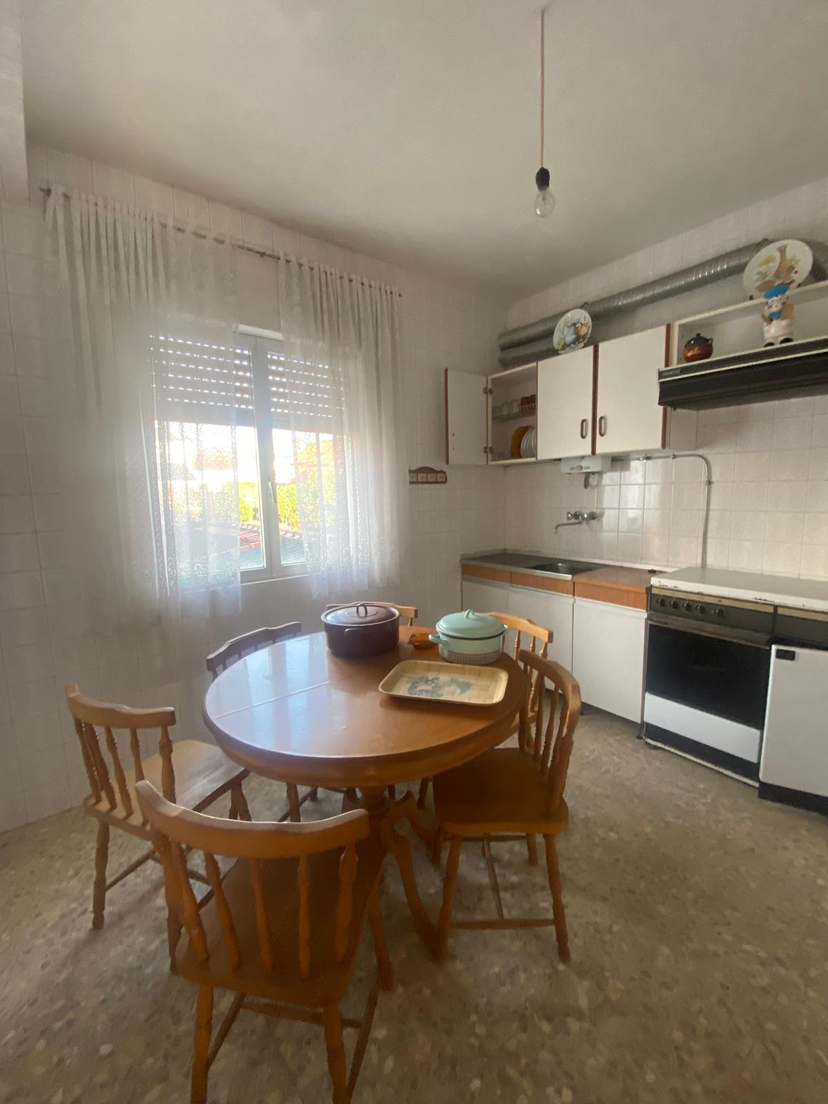  CASA CON DOS VIVIENDAS INDEPENDIENTES Y VISTAS AL MAR EN CASTIÑEIRAS – RIBEIRA