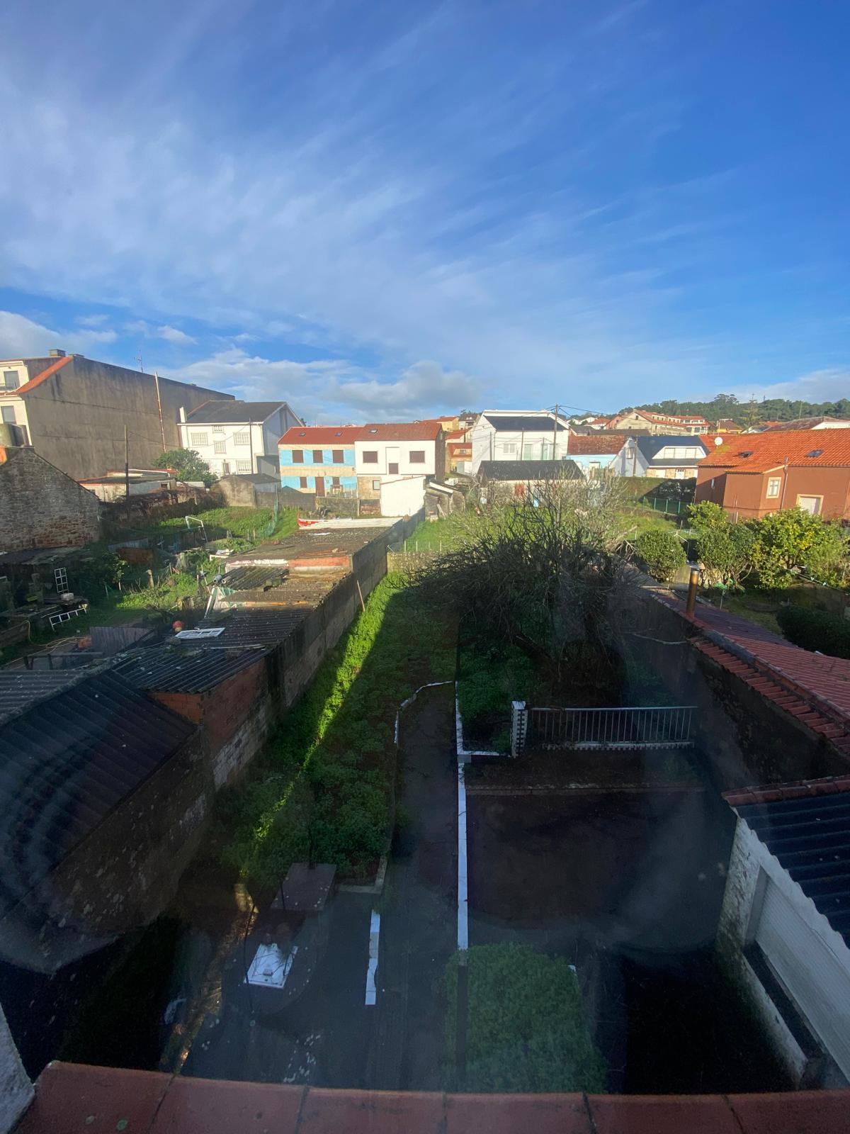  CASA CON DOS VIVIENDAS INDEPENDIENTES Y VISTAS AL MAR EN CASTIÑEIRAS – RIBEIRA