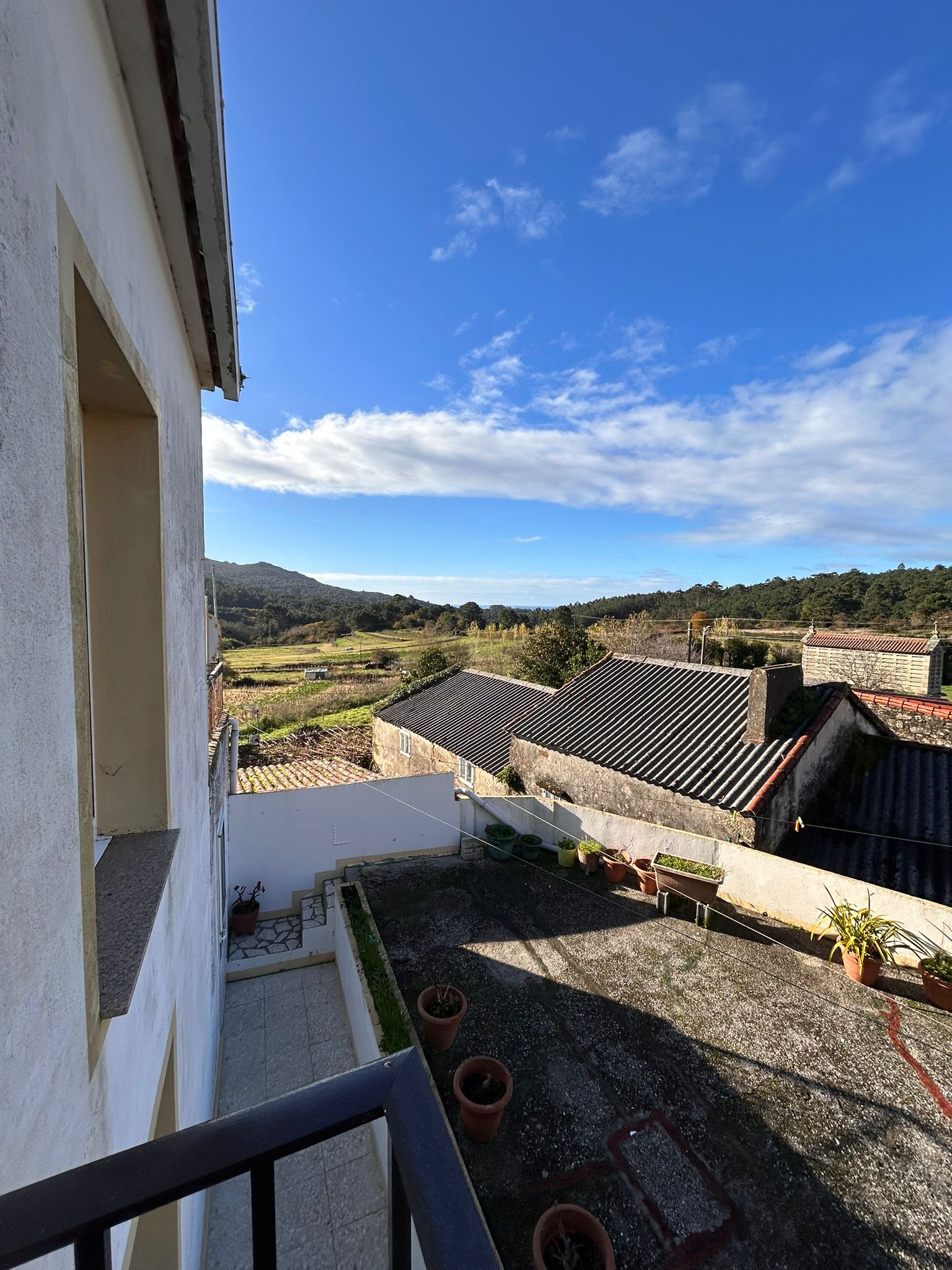 CASA EN TARRIO-BAROÑA-PORTO DO SON CON JARDÍN