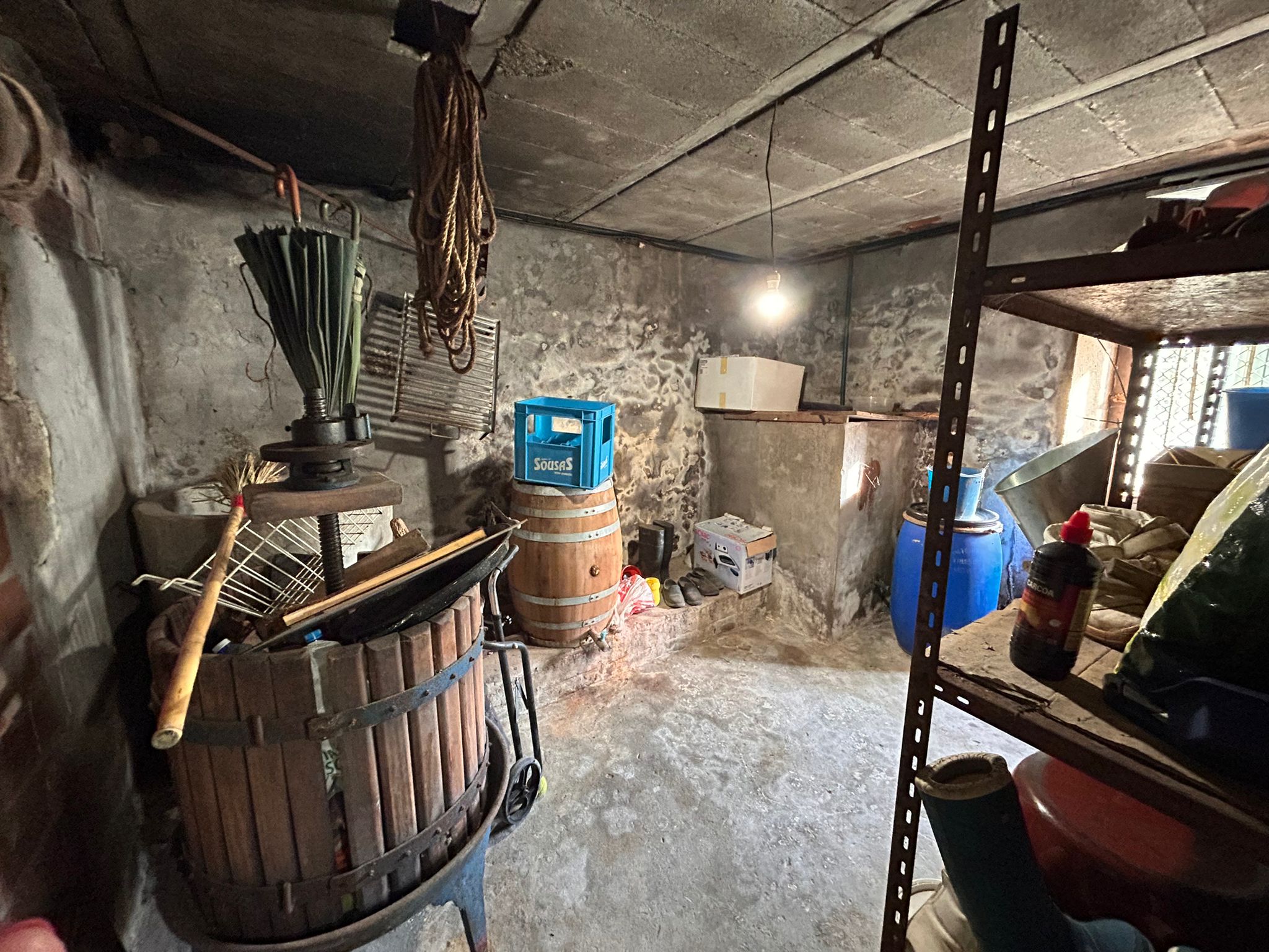 CASA EN TARRIO-BAROÑA-PORTO DO SON CON JARDÍN