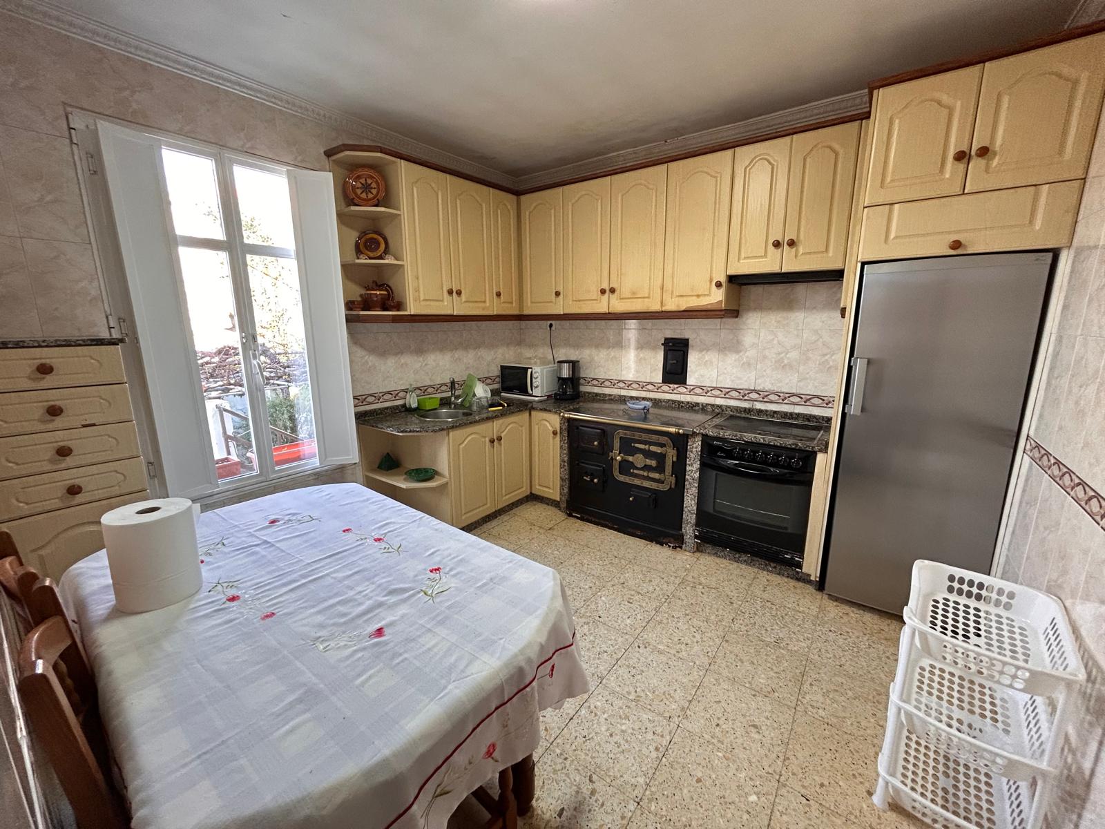 CASA EN TARRIO-BAROÑA-PORTO DO SON CON JARDÍN