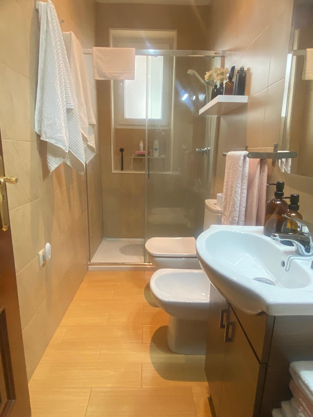 CASA DE PIEDRA CÉNTRICA TOTALMENTE REFORMADA