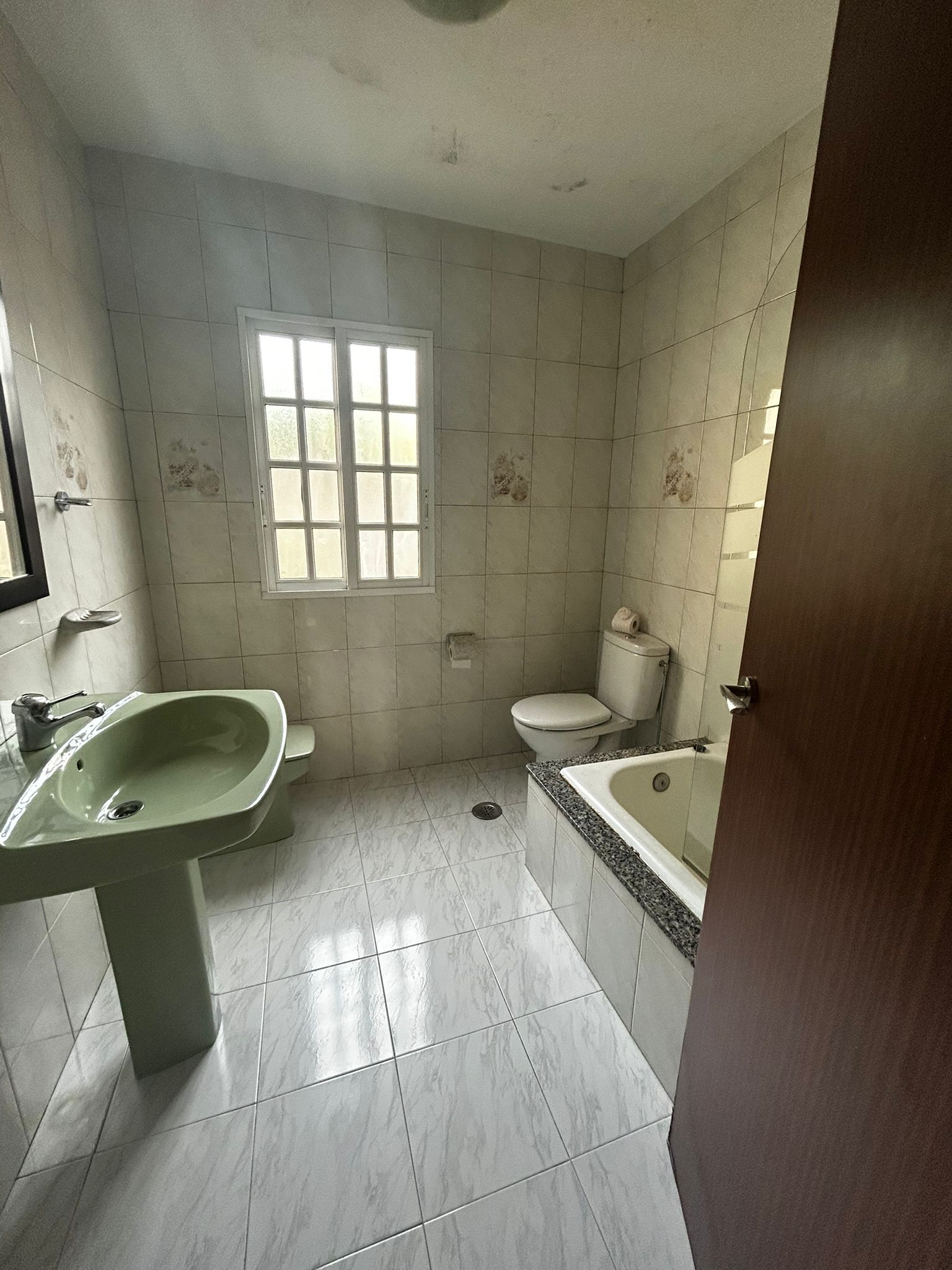 CASA EN VENTA EN RIBEIRA – CENTRO