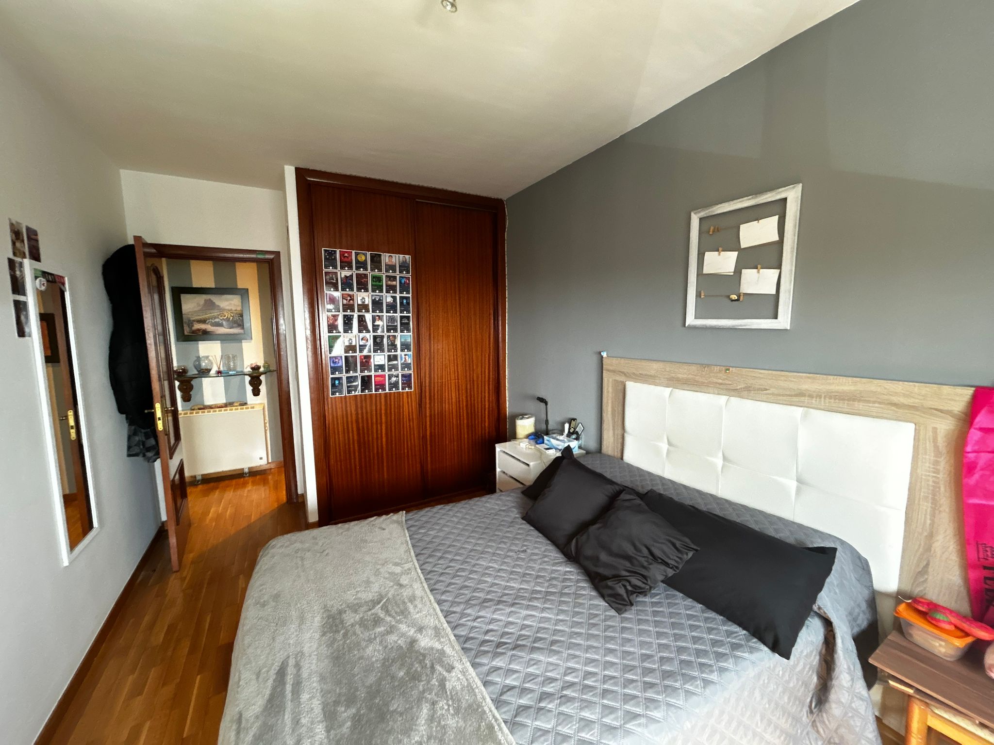 PISO EN PLANTA BAJA CON DOS TERRAZAS Y VISTAS AL MAR EN Ribeira – 139.000 € (SIN MUEBLES)