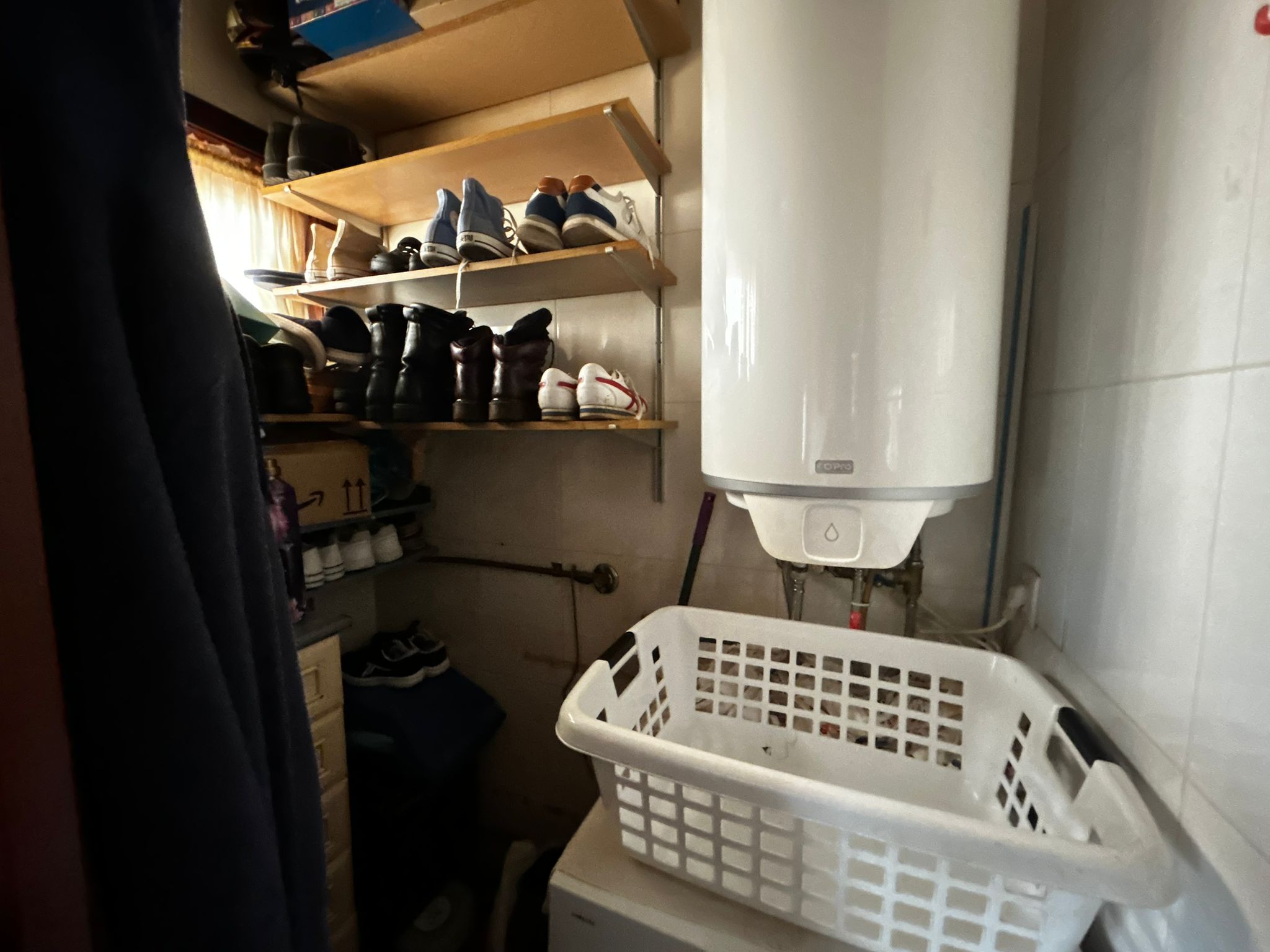 PISO EN PLANTA BAJA CON DOS TERRAZAS Y VISTAS AL MAR EN Ribeira – 139.000 € (SIN MUEBLES)