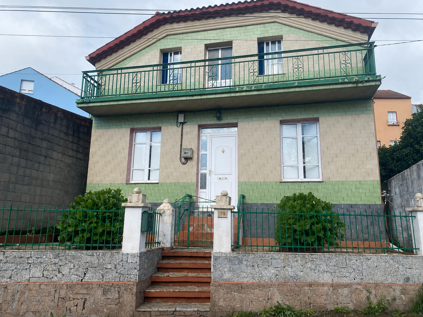 CASA EN DEAN PEQUENO Nº 89