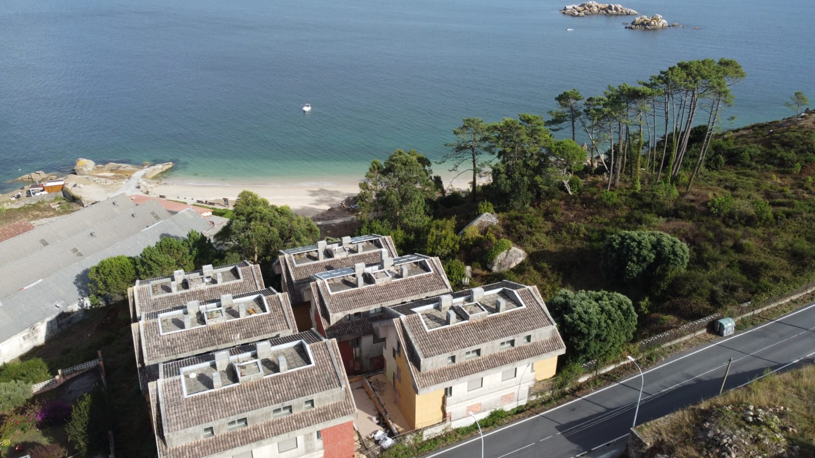 ÁREA SECADA — DONDE EL ATLÁNTICO EMPIEZA EN TU TERRAZA