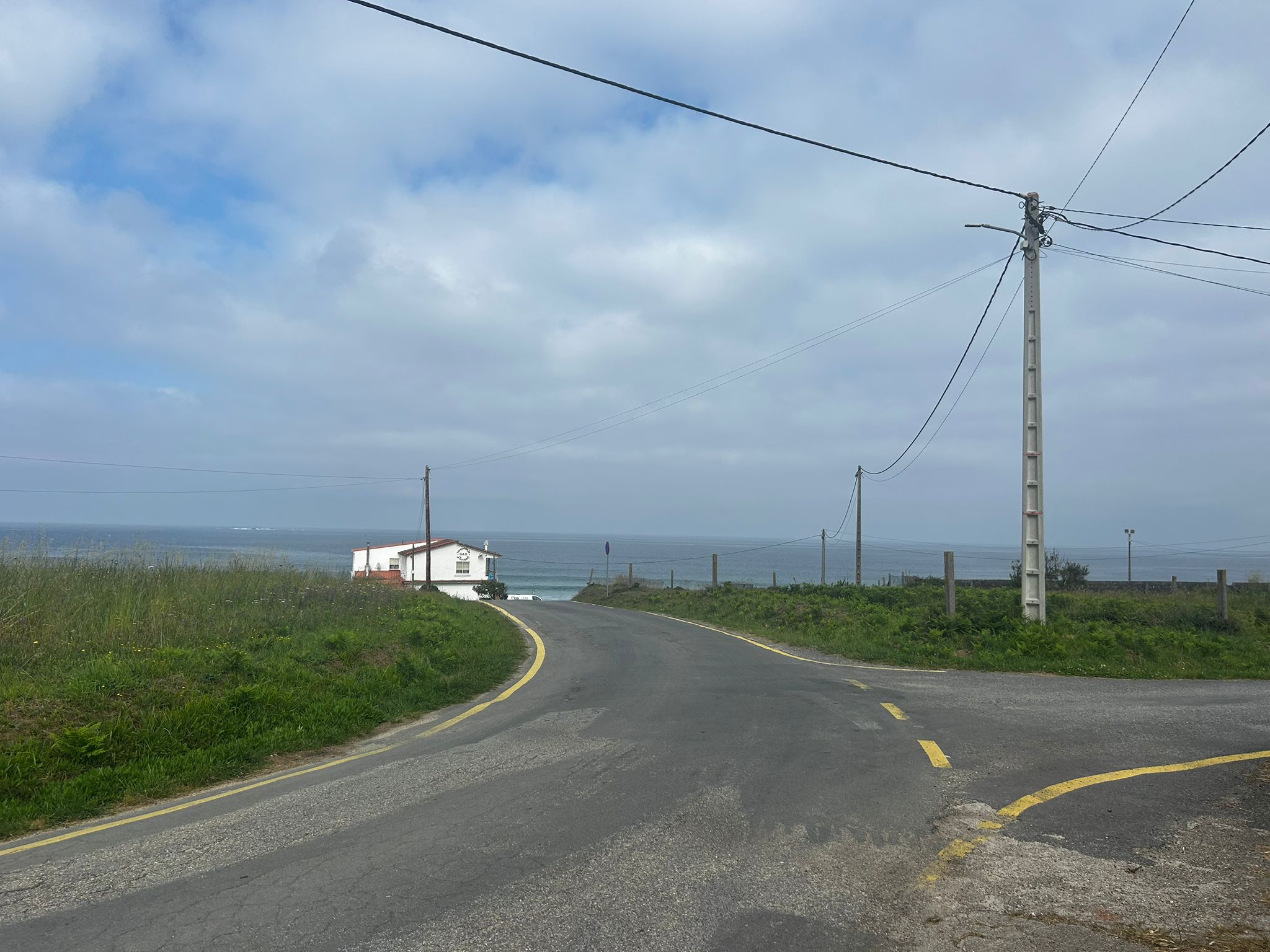 ALQUILER VACACIONAL EN LA PLAYA DE AS FURNAS – XUÑO