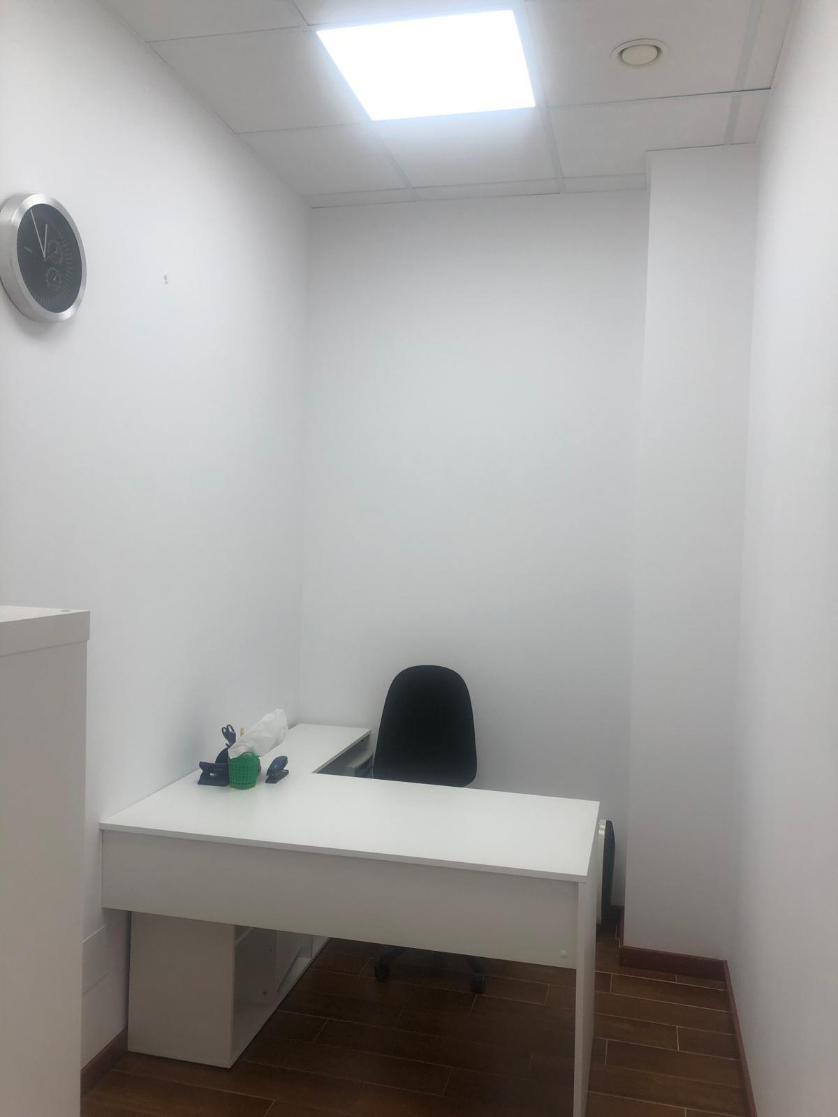 SE ALQUILA BAJO COMERCIAL PARA COWORKING EN RIBEIRA – ZONA ABESADAS – IDEAL OFICINAS O NEGOCIO